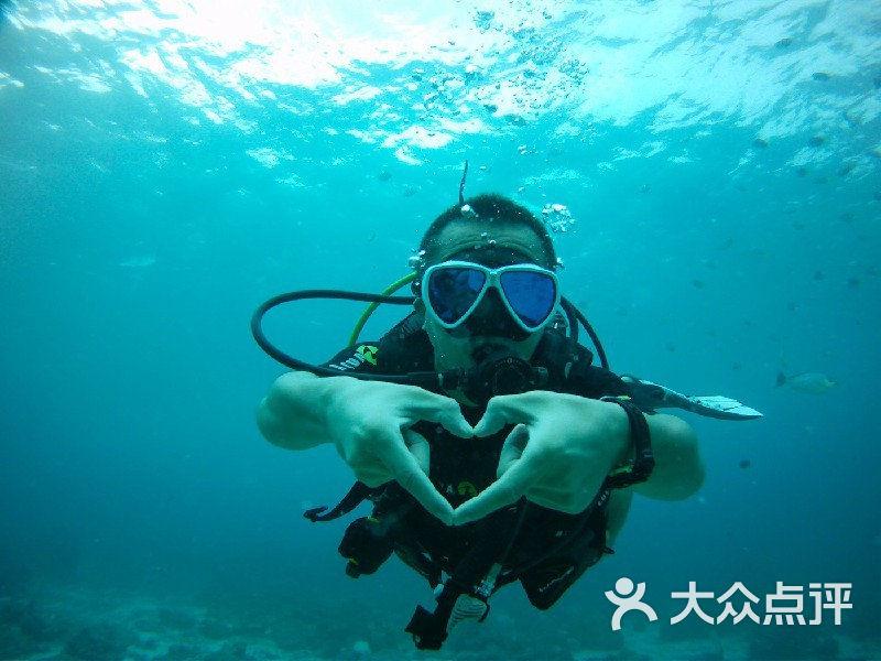在《隐秘而伟大》里，到底是谁杀死了钟处长?