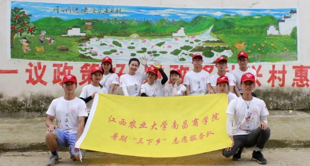 女老总.父亲过世怎么称呼？