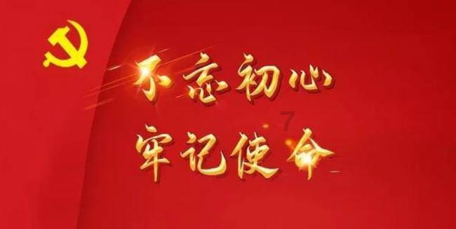 辛芷蕾又带火了一种新穿法：大衣+围巾+毛线帽，保暖时髦又洋气