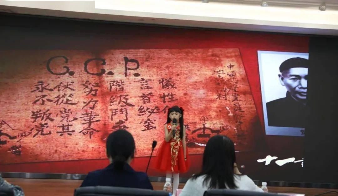 探索你的问题,留给《围城》主要讲了什么?!