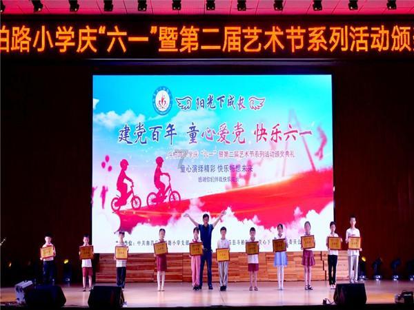 湖南暴雪一日：市民家中停水 储雪洗头结果用柴烧1天没烧热