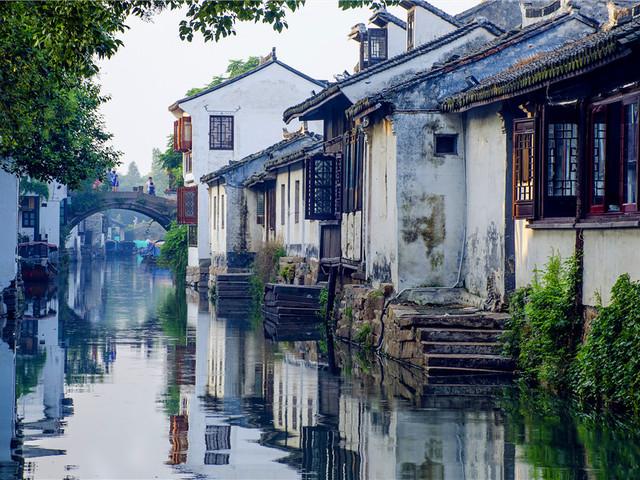 稀缺!本周机构上调评级,仅5股,芯片龙头在列!汽车内饰件龙头关注度最高